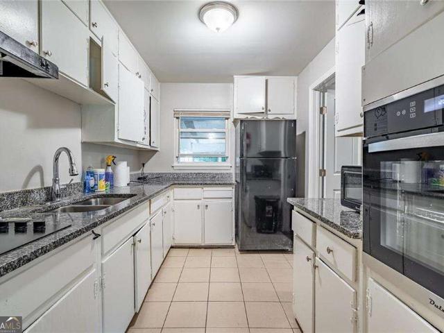 367 Camelot Parkway