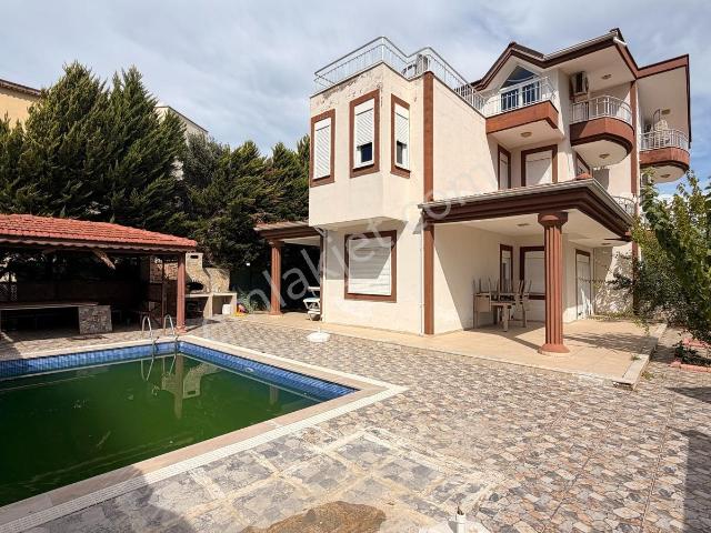 367 M2 Arsa Payı 3+1 Müstakil Havuzlu Villa Geniş Ferah