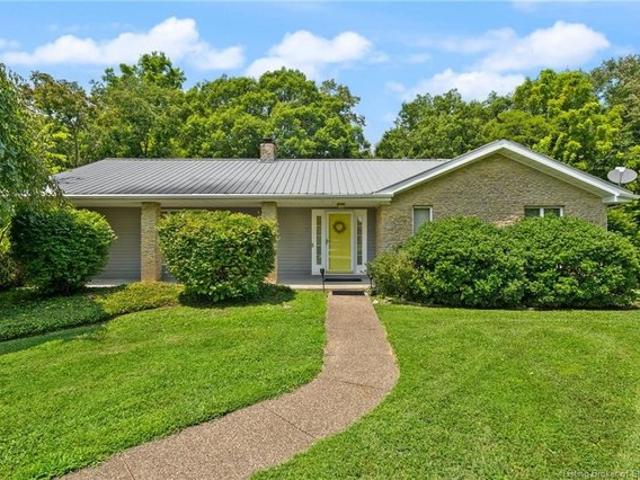 367 N Roosevelt Dr, Leavenworth, IN 47137