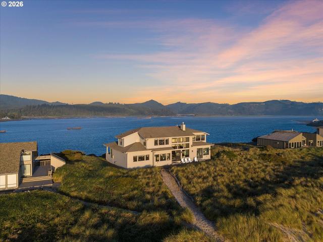 367 salishan dr