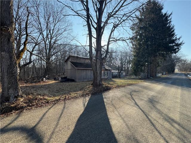 367 Studebaker Rd