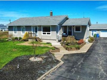 367 Rue De L'Île, Caraquet, NB, E1W 1B4 house for sale | Listing ID NB137202 | Royal LePage