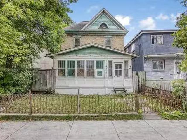 368 Redwood Avenue, Winnipeg, MB, R2W 1S4 house for sale Li.