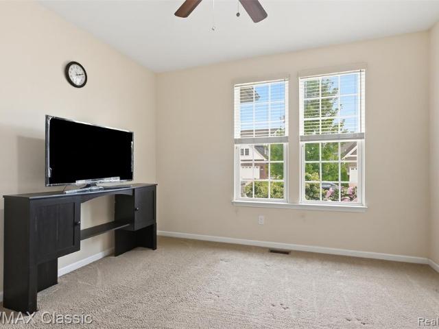 36945 Everett Drive