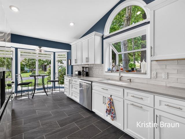 3694 Arborway Drive