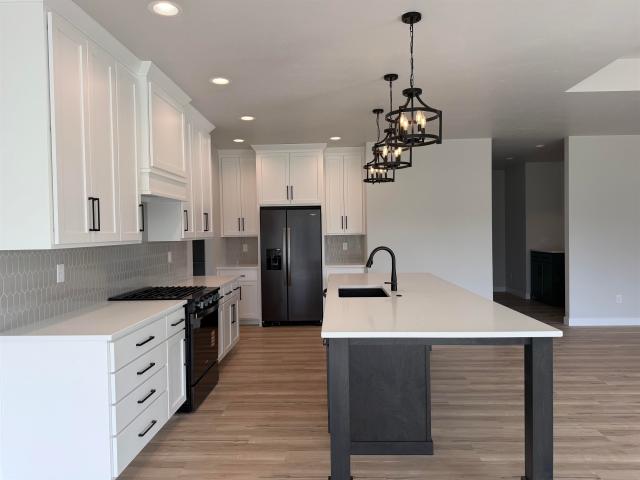 3697 ella jo way