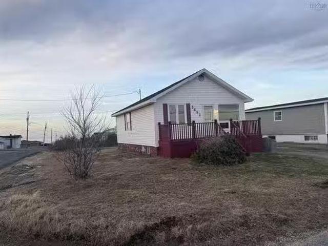 3691 Ocean Avenue, New Waterford, NS, B1H 2S5 house for sale.