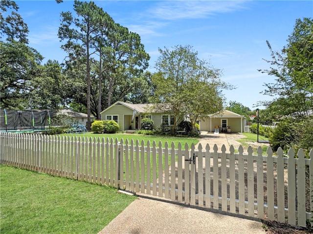 369 Finchley Avenue