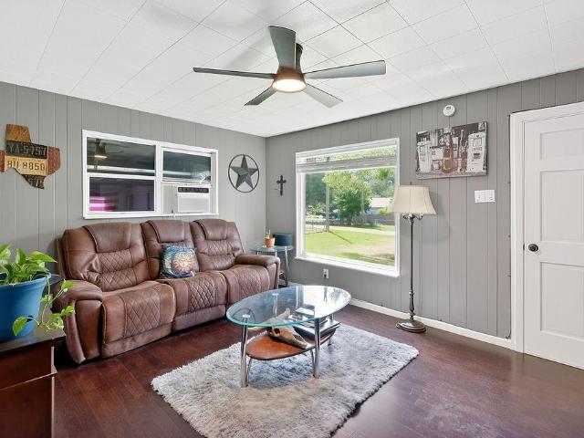 369 Pinewood Road
