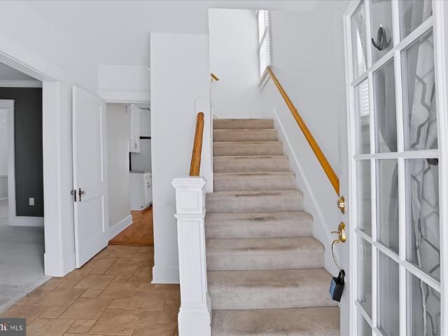 369 W 5Th Street