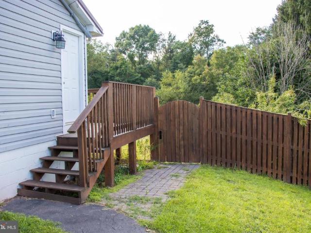 369 W Ridge Loop Road