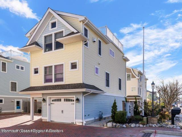 369 West 8th St, 3 beds, 2 full baths