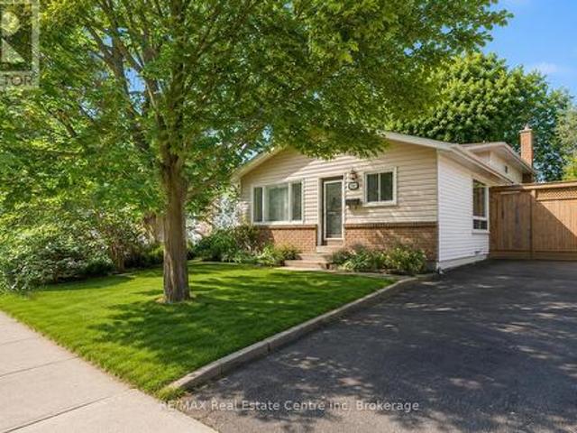 369 West Acres Drive, Guelph Willow West/Sugarbush/West Acres, ON, N1H 7B3 house for sale | Listing ID X13558 | Royal LePage