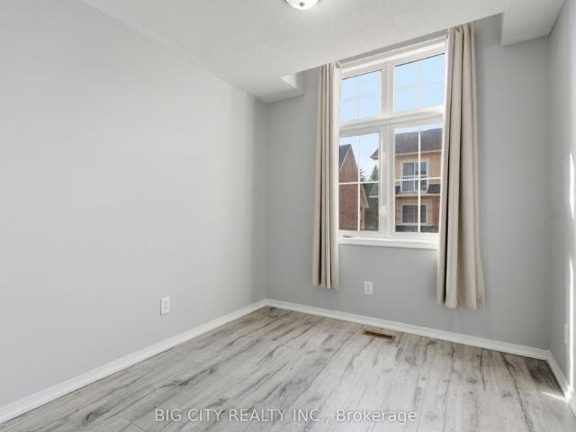 36 1775 Valley Farm Road, Pickering
