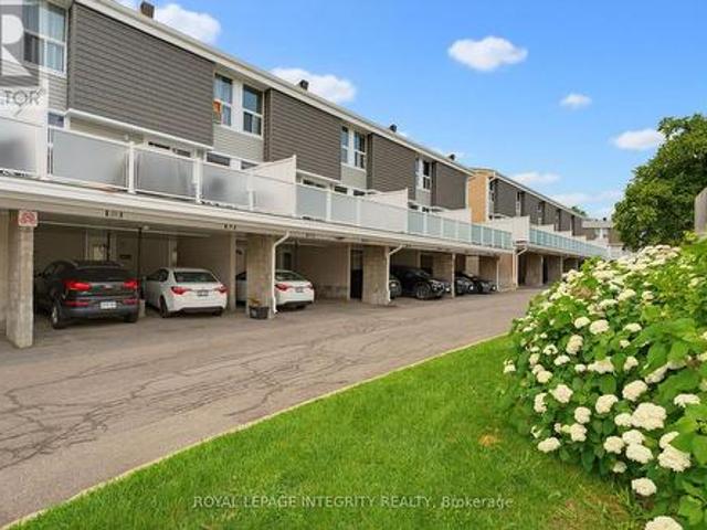 36 3415 Uplands Drive, Ottawa, ON, K1V 9N3 townhouse for sale | Listing ID X14116 | Royal LePage