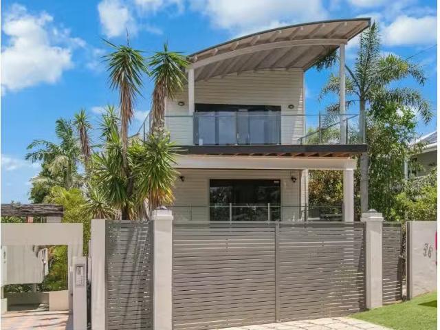 36 Tweed St, Coolangatta House for rent Listed by Leasing Tea.