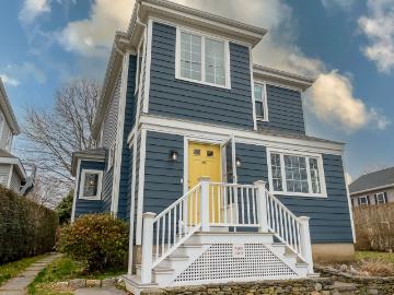 36 Vernon Avenue, Newport, US, RI