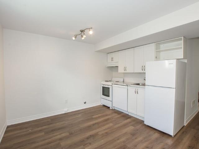 36 Viger Dr, Welland All Inclusive 1 Bed Lower Unit