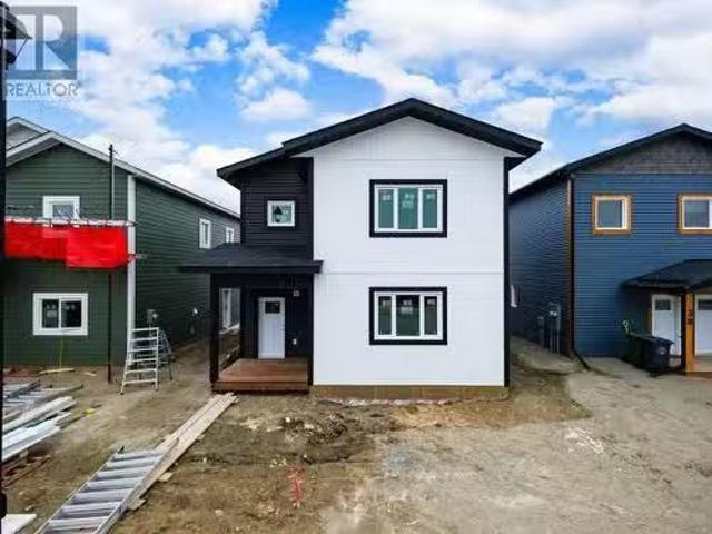 36 Wyvern Avenue, Whitehorse, YT, Y1A 0K8 house for sale Li.