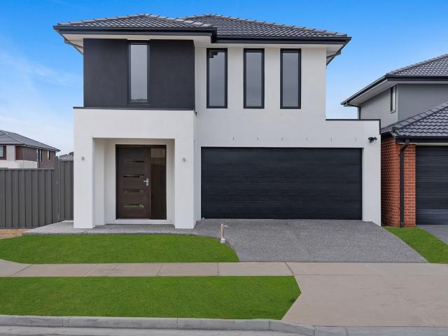 36 Bellagio Road, BERWICK, VIC 3806