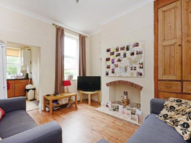 36 Bowood Road, Ecclesall 4 bed house share to rent £407 pcm £94 pw