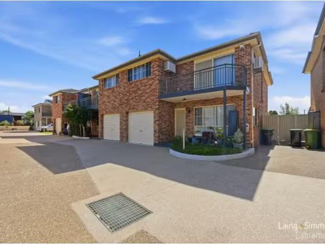 3/6 Chancery Street, Canley Vale Townhouse for rent Listed by.