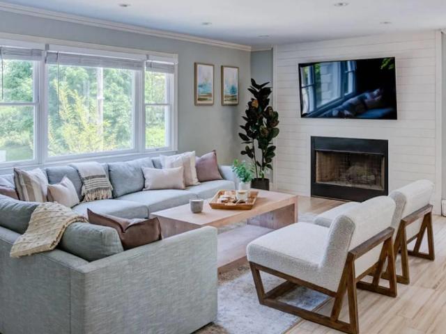 36 Charla Dr, Southampton, NY 11968 | MLS #990217