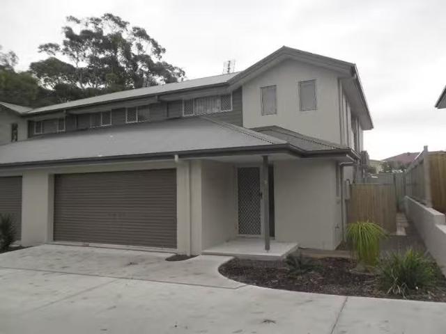 3/6 Corella Close, SALAMANDER BAY Townhouse for rent Listed b.