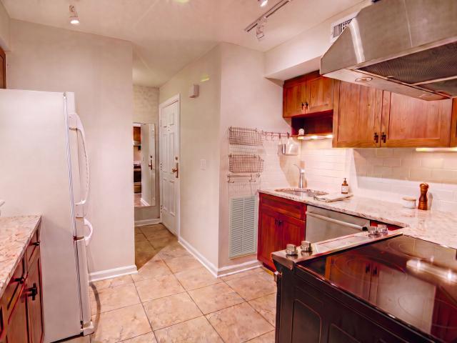 36 Countryside Drive, Basking Ridge, US, NJ