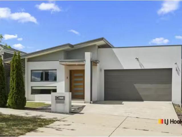 36 Crackajack Way, MONCRIEFF House for rent Listed by Madelin.