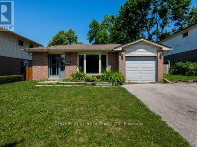 36 Cynthia Court, Barrie, ON, L4M 2X4 house for sale | Listing ID S13778 | Royal LePage
