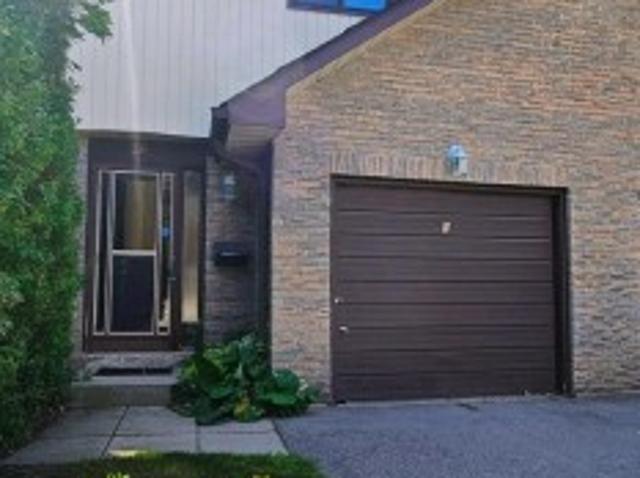 36 Dawson Crescent, Brampton, ON, L6V 3M5 townhouse for sale | Listing ID W13750 | Royal LePage