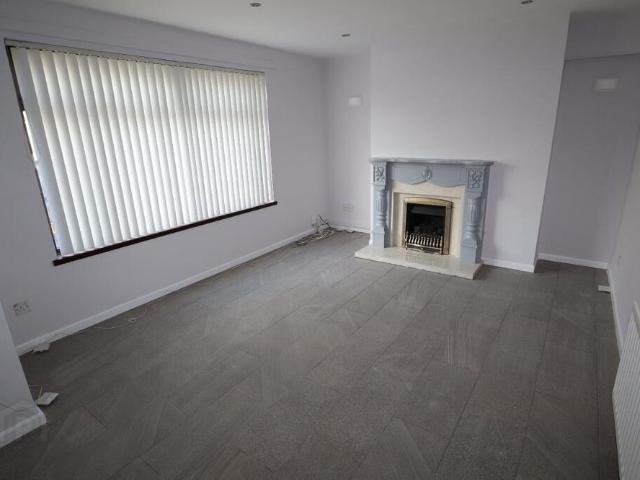 36 Dunluskin Crescent, Carrickfergus, BT38 7SB