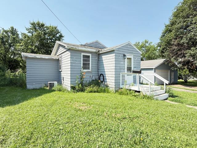 36 E Ronning Avenue