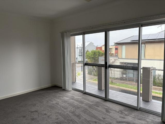 36 Emerald Street, Mawson Lakes SA 5095