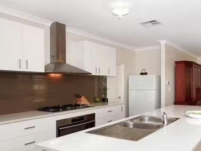 36 Eucalyptus Drive, Hammond Park, WA 6164