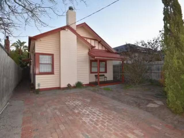 36 Exhibition Street, Mc Kinnon Vic 3204 House For Lease