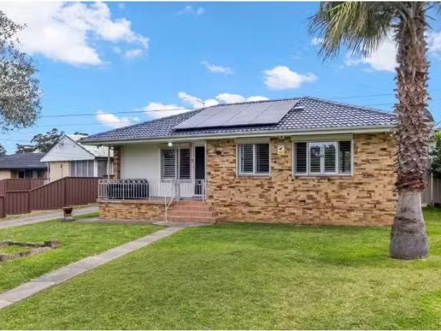 36 Finisterre Avenue, Whalan House for rent Listed by Amy Kin.