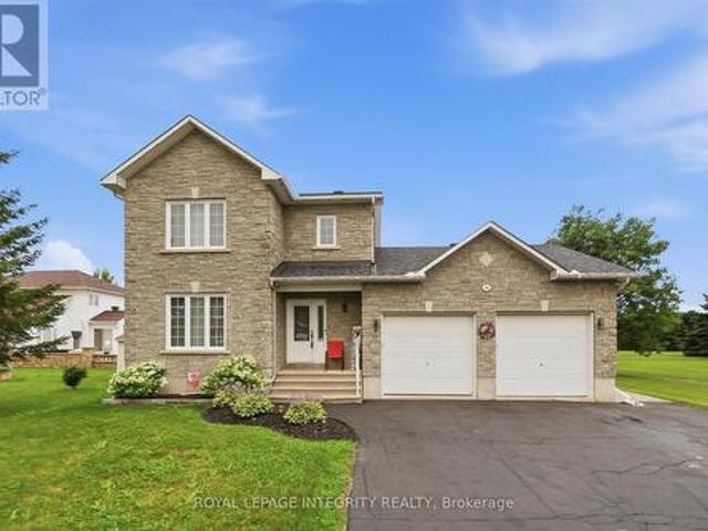 36 Frontenac Boulevard, Russell, ON, K0A 1W0 house for sale | Listing ID X13658 | Royal LePage