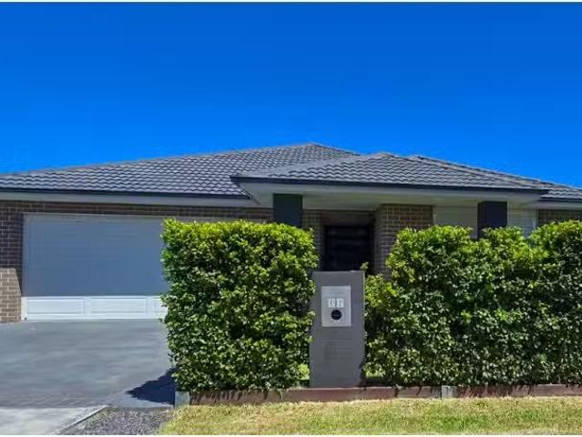 36 Geddes Street, SPRING FARM House for rent Listed by Jasmin.