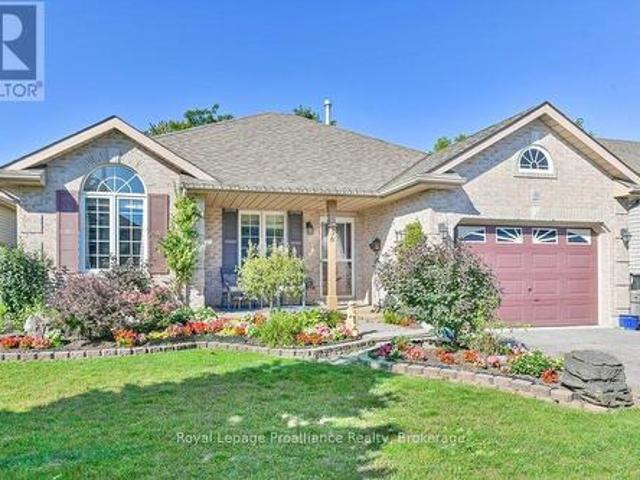 36 Heartwood Drive, Belleville Ward, ON, K8P 5L9 house for sale | Listing ID X13791 | Royal LePage