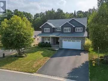 36 Homestead Lane, Huntsville Chaffey, ON, P1H 2N8 house f.