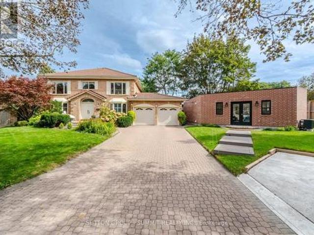 36 Inglenook Court, Whitby, ON, L1R 1H1 house for sale | Listing ID E13820 | Royal LePage