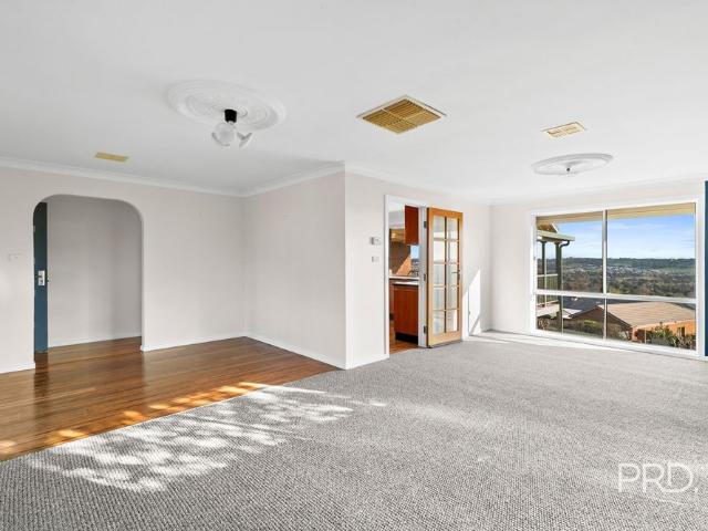 36 McCoullough Dr, Tolland NSW 2650