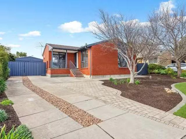 36 Manoora Drive, Hallett Cove, SA 5158