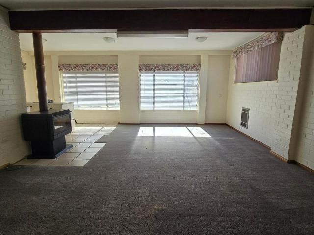 36 Maple Crescent