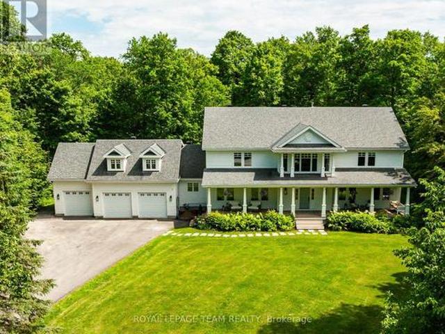 36 Marchbrook Circle, Ottawa, ON, K2W 1A1 Luxury House for sale | Listing ID X13470 | Royal LePage Carriage Trade Luxury Properties