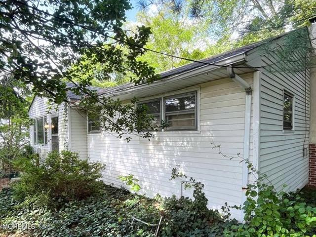 1009 Memorial Parkway Ave, Atlantic Highlands, NJ 07716