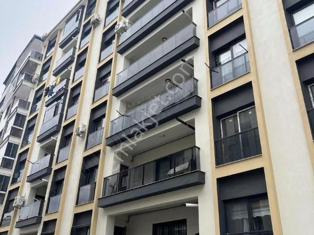 36 Menemen Esatpaşada Satılık Geniş 2+1 Daire