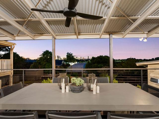 36 Ninth Avenue, COORPAROO, QLD 4151